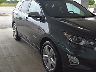 2018 Chevrolet Equinox Premier 2GNAXMEV2J6210630 2018 Chevrolet Equinox Premier