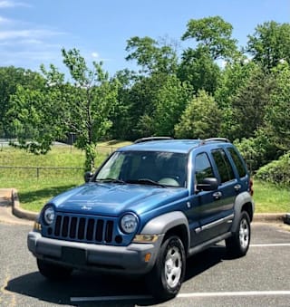 2005 Jeep Liberty Sport 1J4GL48K25W604702 2005 Jeep Liberty Sport