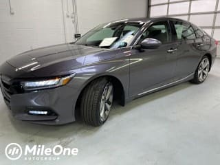 2018 Honda Accord Touring 1HGCV1F90JA004802 2018 Honda Accord Touring