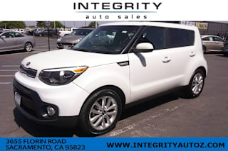 2017 Kia Soul + KNDJP3A5XH7449149 2017 Kia Soul +