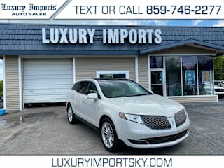2019 Lincoln MKT Base 2LMHJ5AT3KBL04012 2019 Lincoln MKT Base