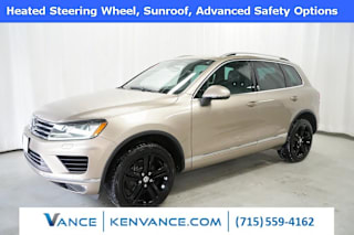 2017 Volkswagen Touareg V6 Wolfsburg WVGRF7BP7HD000747 2017 Volkswagen Touareg V6 Wolfsburg