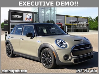 2020 MINI Hardtop 4 Door WMWXU9C08L2M17326 2020 MINI Hardtop 4 Door