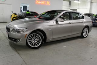 2011 BMW 5 Series WBAFU7C55BC877001 2011 BMW 5 Series