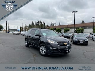2015 Chevrolet Traverse LS 1GNKRFKD5FJ107833 2015 Chevrolet Traverse LS