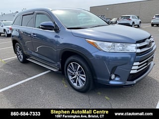 2019 Toyota Highlander XLE 5TDJZRFH7KS977549 2019 Toyota Highlander XLE