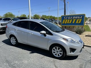 2013 Ford Fiesta SE 3FADP4BJ2DM205404 2013 Ford Fiesta SE