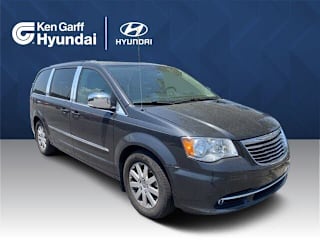 2011 Chrysler Town and Country Touring-L 2A4RR8DG2BR682482 2011 Chrysler Town and Country Touring-L