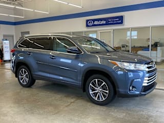 2018 Toyota Highlander XLE 5TDJZRFH9JS495471 2018 Toyota Highlander XLE