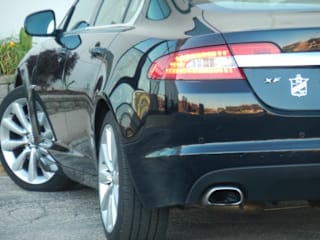 2010 Jaguar XF Premium SAJWA0GB8ALR75927 2010 Jaguar XF Premium