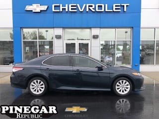 2018 Toyota Camry LE 4T1B11HK6JU658266 2018 Toyota Camry LE