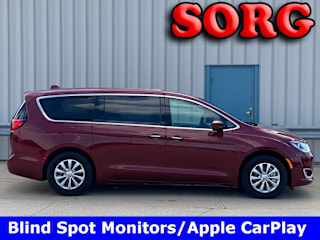 2018 Chrysler Pacifica Touring Plus 2C4RC1FG4JR132940 2018 Chrysler Pacifica Touring Plus