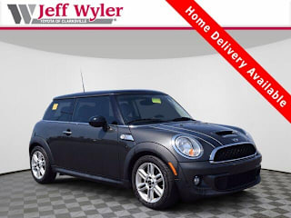 2011 MINI Cooper WMWSV3C56BTY13246 2011 MINI Cooper
