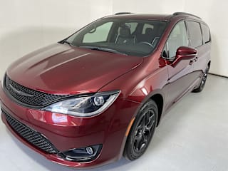 2018 Chrysler Pacifica Limited 2C4RC1GG2JR257059 2018 Chrysler Pacifica Limited