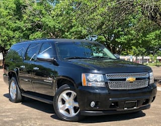 2013 Chevrolet Suburban LT 1500 1GNSCJE01DR302355 2013 Chevrolet Suburban LT 1500