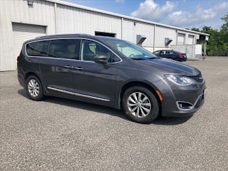 2019 Chrysler Pacifica Touring L 2C4RC1BG2KR665716 2019 Chrysler Pacifica Touring L