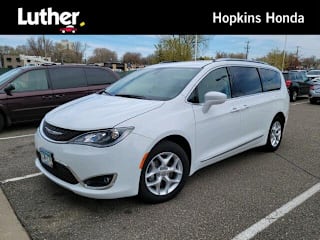 2018 Chrysler Pacifica Touring L 2C4RC1BG9JR115055 2018 Chrysler Pacifica Touring L