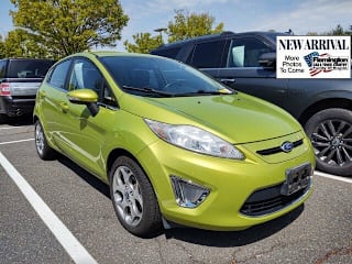 2011 Ford Fiesta SES 3FADP4FJ7BM121179 2011 Ford Fiesta SES