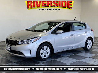 2018 Kia Forte5 KNAFK5A83J5773830 2018 Kia Forte5
