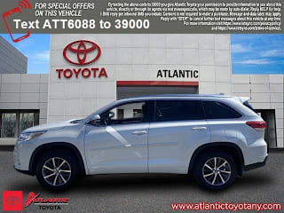 2017 Toyota Highlander XLE 5TDJZRFHXHS456088 2017 Toyota Highlander XLE