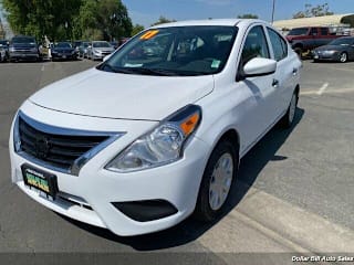 2017 Nissan Versa 1.6 S Plus 3N1CN7AP5HL870329 2017 Nissan Versa 1.6 S Plus