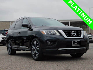 2017 Nissan Pathfinder Platinum 5N1DR2MN8HC685623 2017 Nissan Pathfinder Platinum