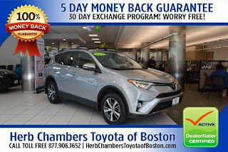 2018 Toyota RAV4 XLE JTMRFREV7JD237965 2018 Toyota RAV4 XLE