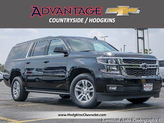 2019 Chevrolet Suburban LT 1500 1GNSKHKCXKR350749 2019 Chevrolet Suburban LT 1500