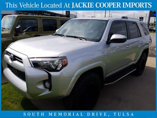 2020 Toyota 4Runner SR5 JTEBU5JR5L5740251 2020 Toyota 4Runner SR5