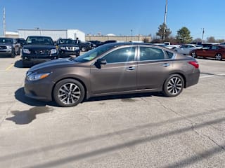 2016 Nissan Altima 1N4AL3AP4GC121945 2016 Nissan Altima