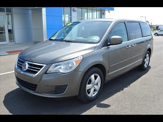 2010 Volkswagen Routan SE 2V4RW3D18AR407166 2010 Volkswagen Routan SE