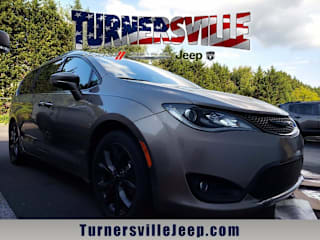 2018 Chrysler Pacifica Touring L Plus 2C4RC1EG3JR168233 2018 Chrysler Pacifica Touring L Plus