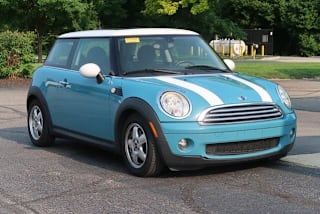 2009 MINI Cooper Base WMWMF335X9TW78403 2009 MINI Cooper Base