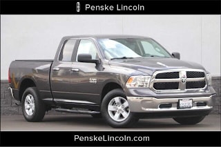2018 Ram Pickup 1500 1C6RR6GG2JS296588 2018 Ram Pickup 1500