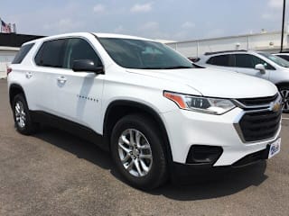 2018 Chevrolet Traverse LS 1GNERFKW8JJ205875 2018 Chevrolet Traverse LS
