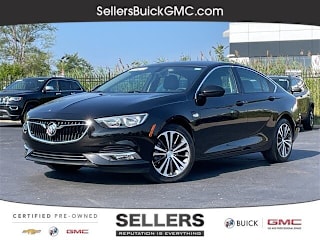 2018 Buick Regal Sportback Essence W04GP6SX8J1057138 2018 Buick Regal Sportback Essence