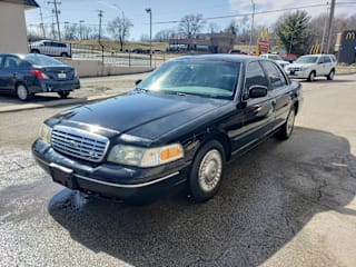 2001 Ford Crown Victoria Base 2FAFP73W91X206943 2001 Ford Crown Victoria Base
