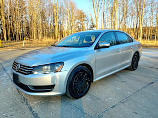 2014 Volkswagen Passat 1.8T S PZEV 1VWAT7A32EC065528 2014 Volkswagen Passat 1.8T S PZEV
