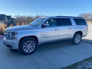 2018 Chevrolet Suburban LT 1500 1GNSKHKC9JR299548 2018 Chevrolet Suburban LT 1500
