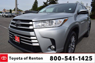 2019 Toyota Highlander XLE 5TDJZRFH8KS570677 2019 Toyota Highlander XLE