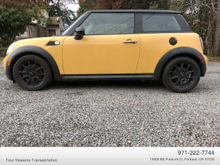 2009 MINI Cooper S WMWMF73579TW80438 2009 MINI Cooper S