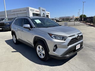 2019 Toyota RAV4 XLE 2T3W1RFVXKC031836 2019 Toyota RAV4 XLE