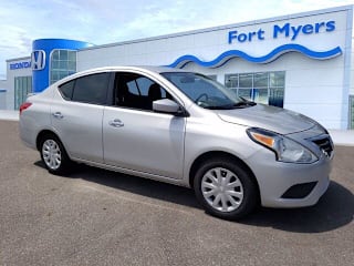 2019 Nissan Versa SV 3N1CN7AP5KL823745 2019 Nissan Versa SV