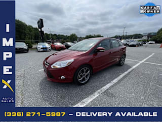 2014 Ford Focus SE 1FADP3K23EL121310 2014 Ford Focus SE