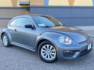 2018 Volkswagen Beetle 2.0T S 3VWFD7AT4JM704956 2018 Volkswagen Beetle 2.0T S