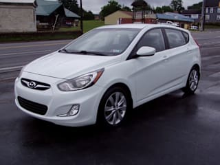 2012 Hyundai Accent SE KMHCU5AE7CU055400 2012 Hyundai Accent SE