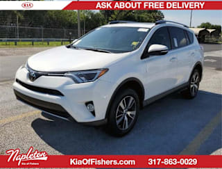 2018 Toyota RAV4 XLE JTMWFREVXJJ210408 2018 Toyota RAV4 XLE