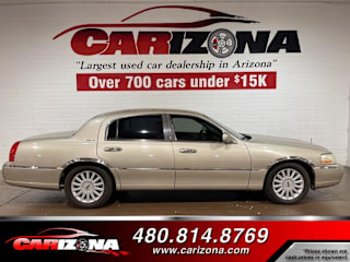 2005 Lincoln Town Car Signature 1LNHM81W55Y666400 2005 Lincoln Town Car Signature