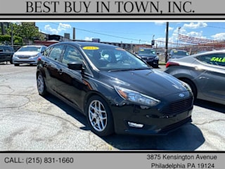 2015 Ford Focus SE 1FADP3K24FL265028 2015 Ford Focus SE