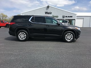2020 Chevrolet Traverse LS 1GNERFKW0LJ269329 2020 Chevrolet Traverse LS